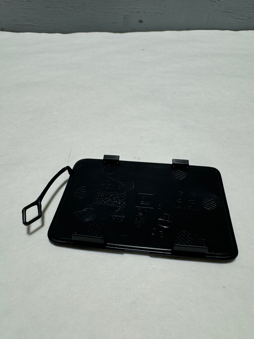 2015-2020 Tahoe / Suburban Rear Bumper Spare Tire Lock Cylinder Cover - Unpainted OEM