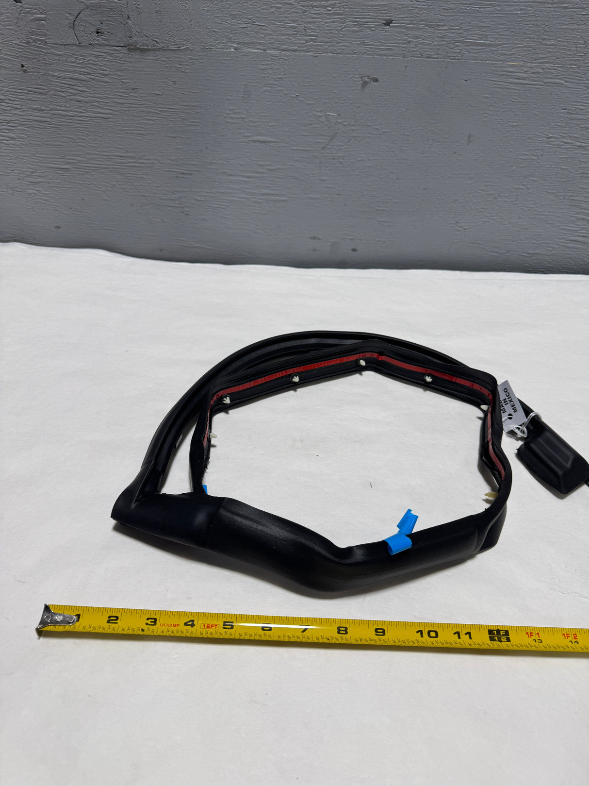 23455369 2015-2020 Tahoe Yukon Escalade Back Driver Side Door Rear Auxiliary Weatherstrip