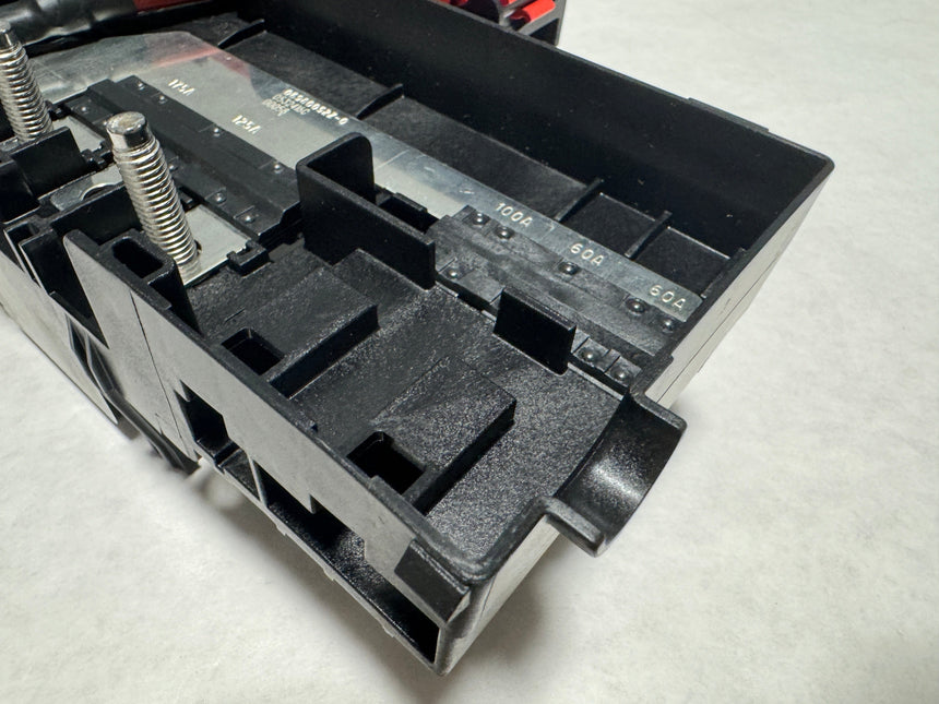 2015-2020 Tahoe Yukon Escalade Battery Cable Fuse Block OEM