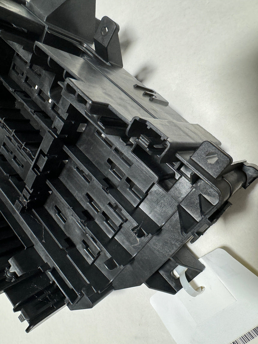 2015-2020 Tahoe Yukon Escalade Under hood Fuse Box Mount Bracket OEM