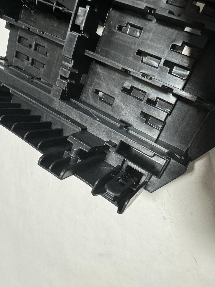 2015-2020 Tahoe Yukon Escalade Under hood Fuse Box Mount Bracket OEM