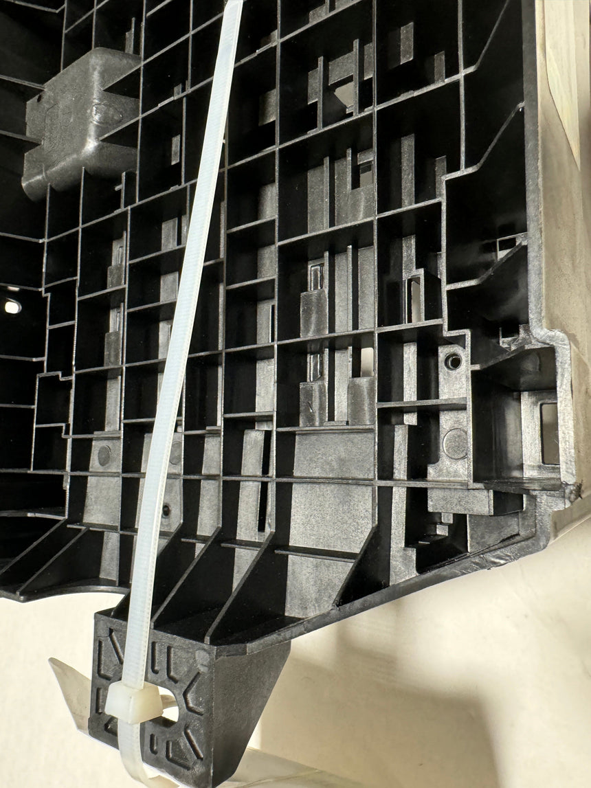 2015-2020 Tahoe Yukon Escalade Under hood Fuse Box Mount Bracket OEM