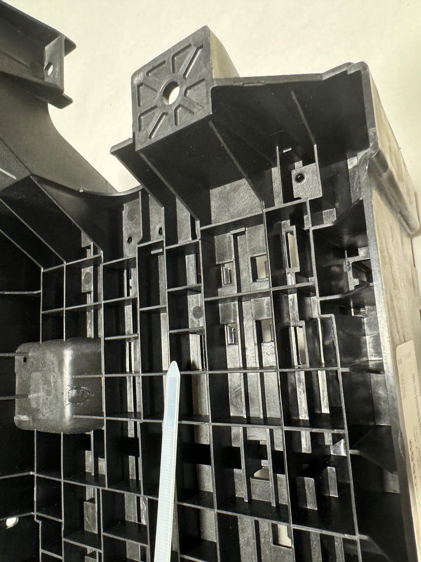 2015-2020 Tahoe Yukon Escalade Under hood Fuse Box Mount Bracket OEM