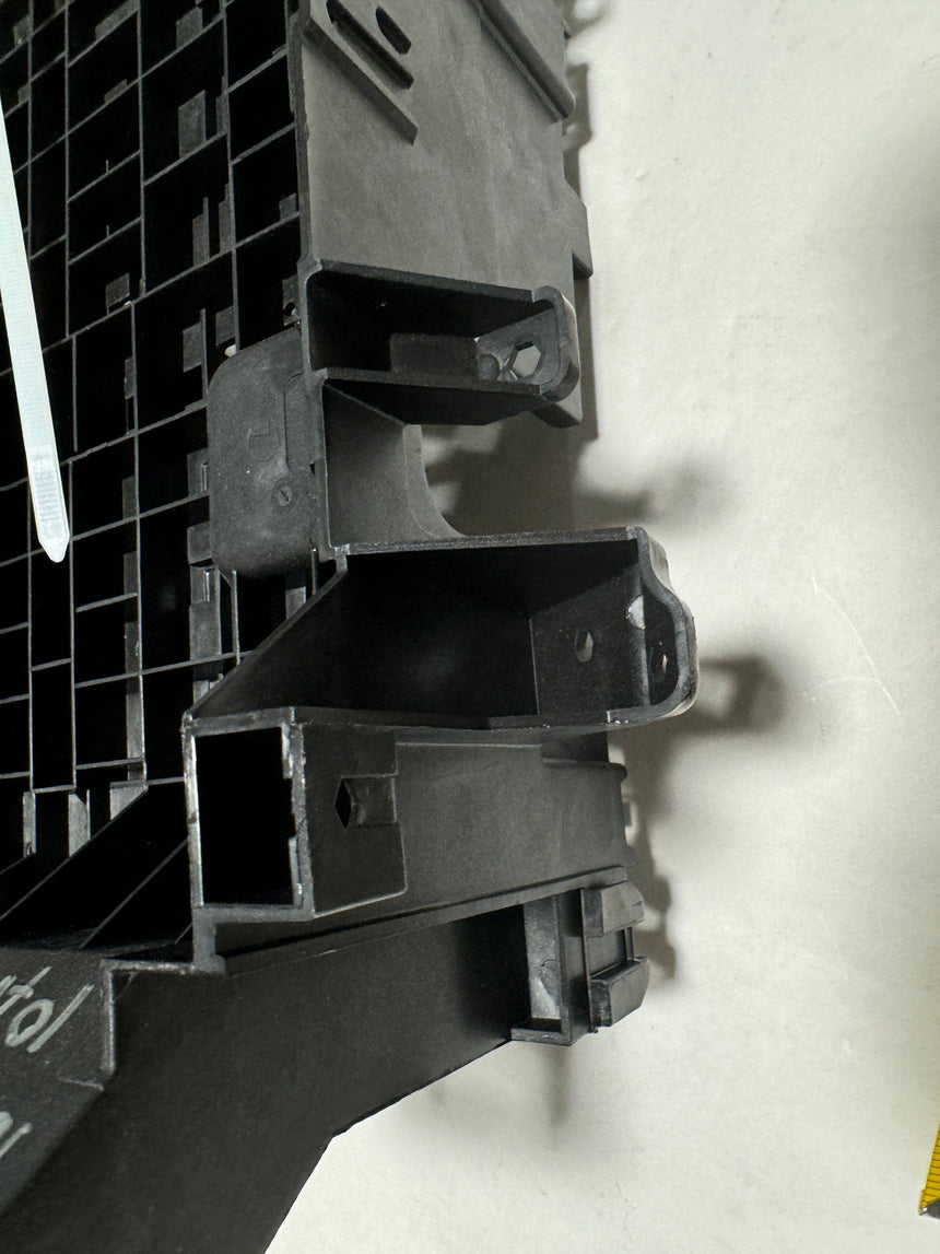 2015-2020 Tahoe Yukon Escalade Under hood Fuse Box Mount Bracket OEM