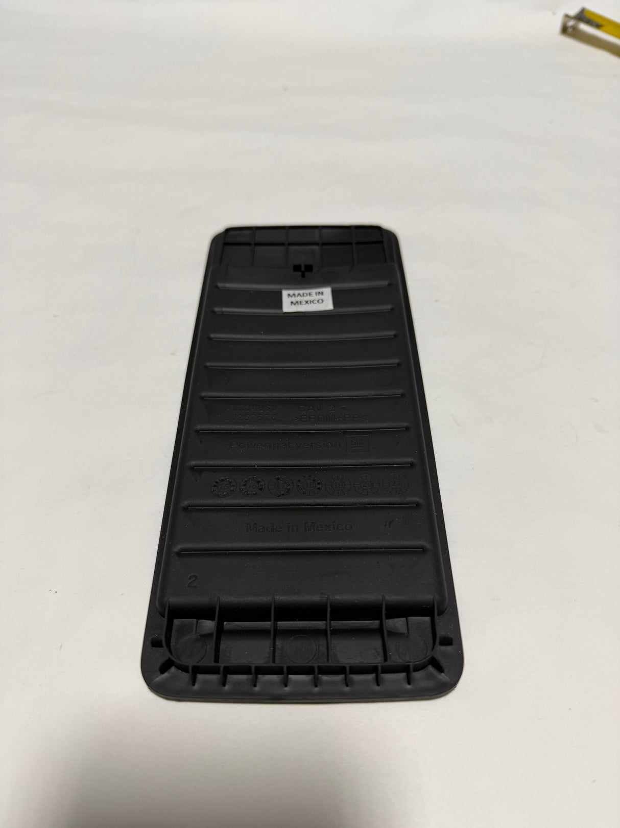 23264395 2015-2020 Tahoe Yukon Suburban Front Floor Console Liner Tray OEM