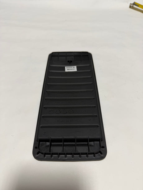 23264395 2015-2020 Tahoe Yukon Suburban Front Floor Console Liner Tray OEM