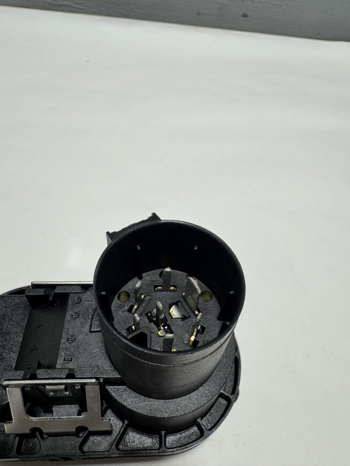 23404450 2015-2022 Canyon Colorado Rear Bumper Trailer Tow Hitch Receptacle Plug OEM