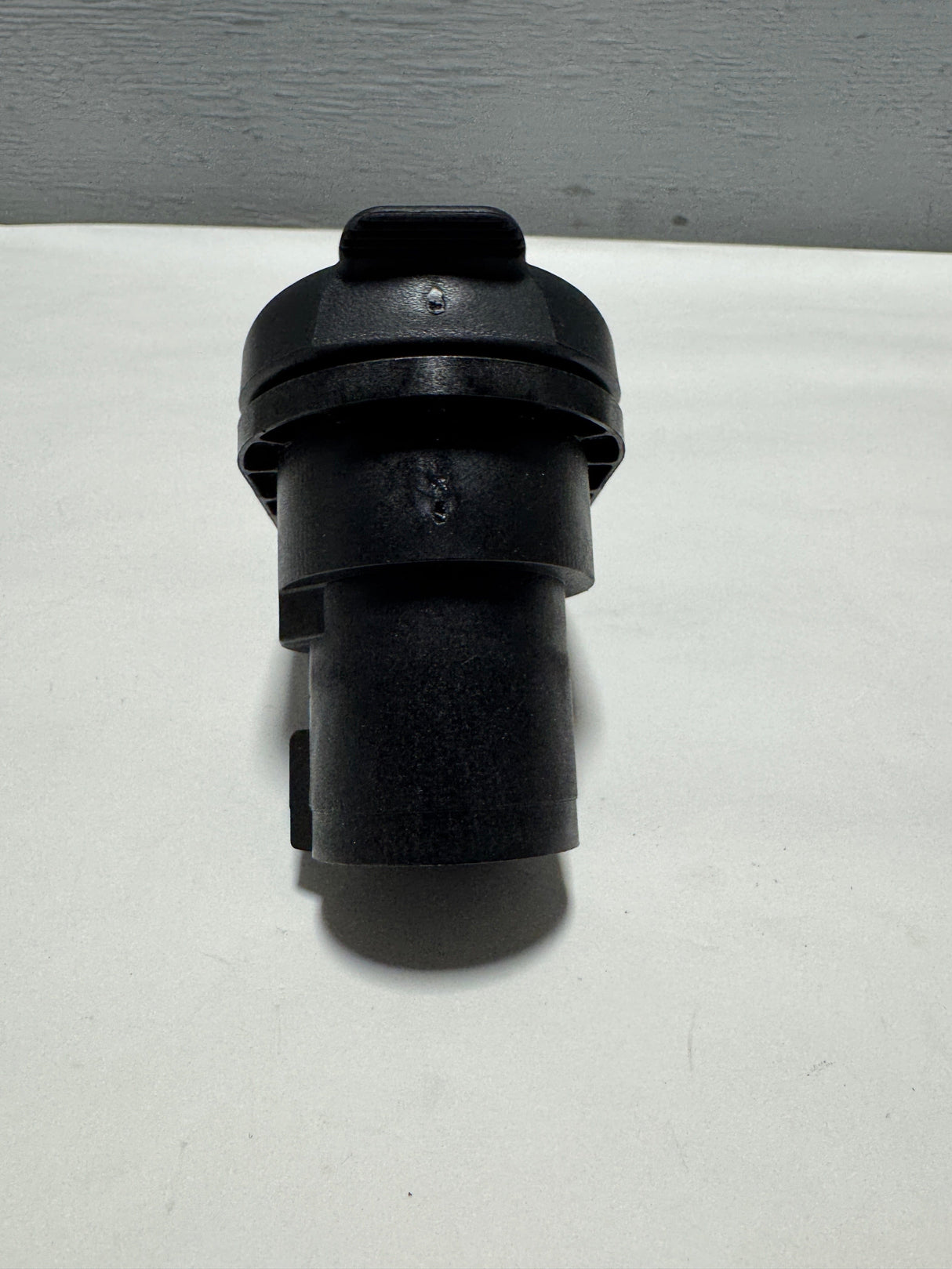 23404450 2015-2022 Canyon Colorado Rear Bumper Trailer Tow Hitch Receptacle Plug OEM