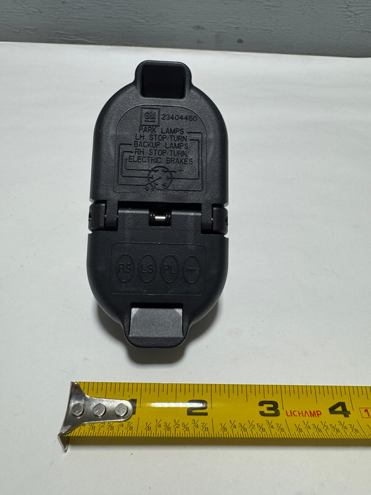 23404450 2015-2022 Canyon Colorado Rear Bumper Trailer Tow Hitch Receptacle Plug OEM