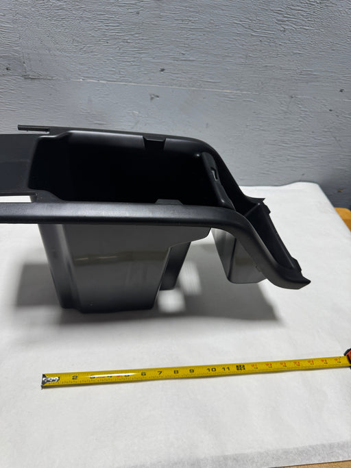 23238955 2015-2022 Colorado or Canyon Center Console Compartment For No Wireless Charging and Auto Transmission