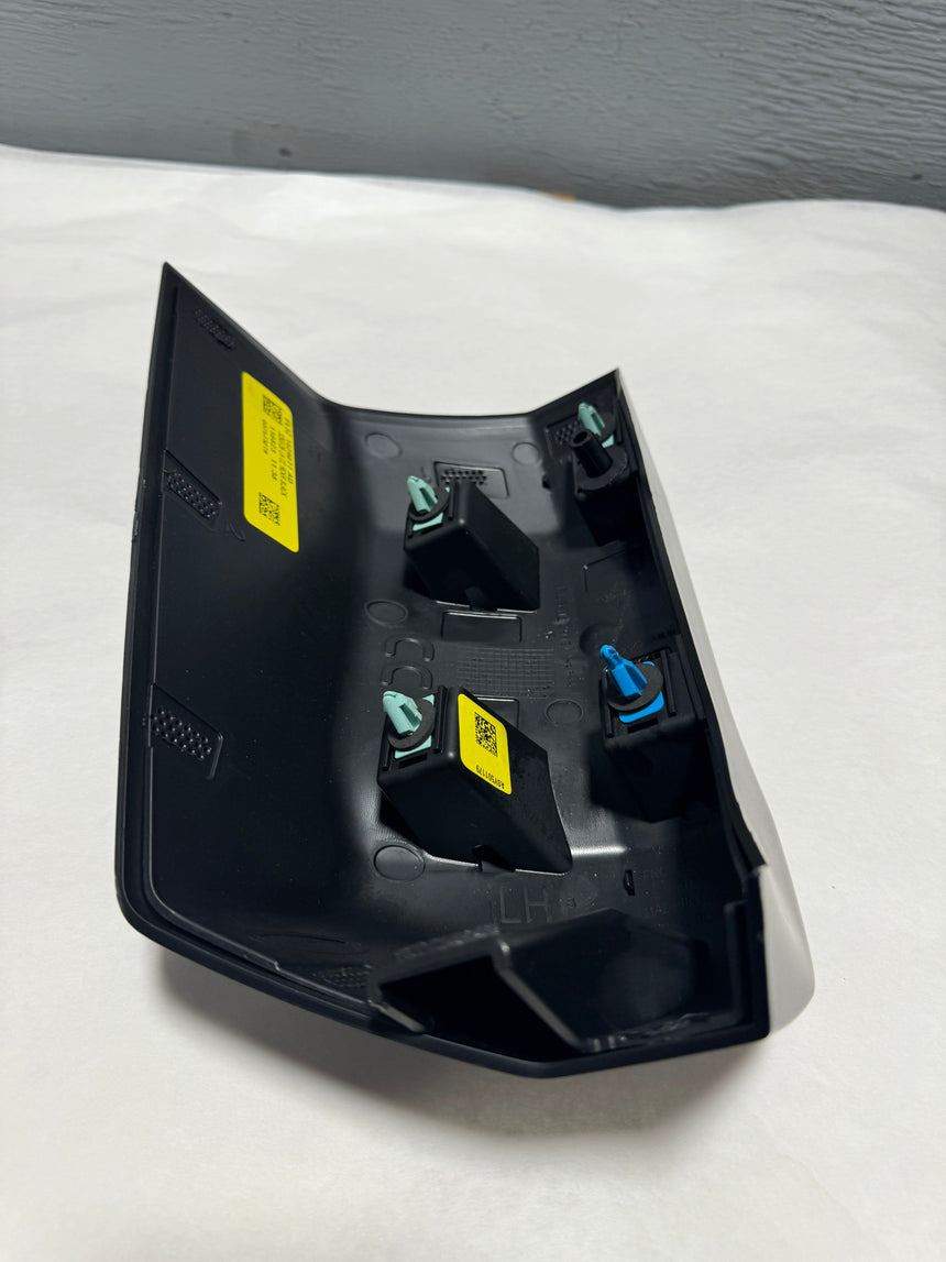 2015-2022 Ford F-150 F-250 Crew Cab Driver SIde Lower Cab Corner Molding
