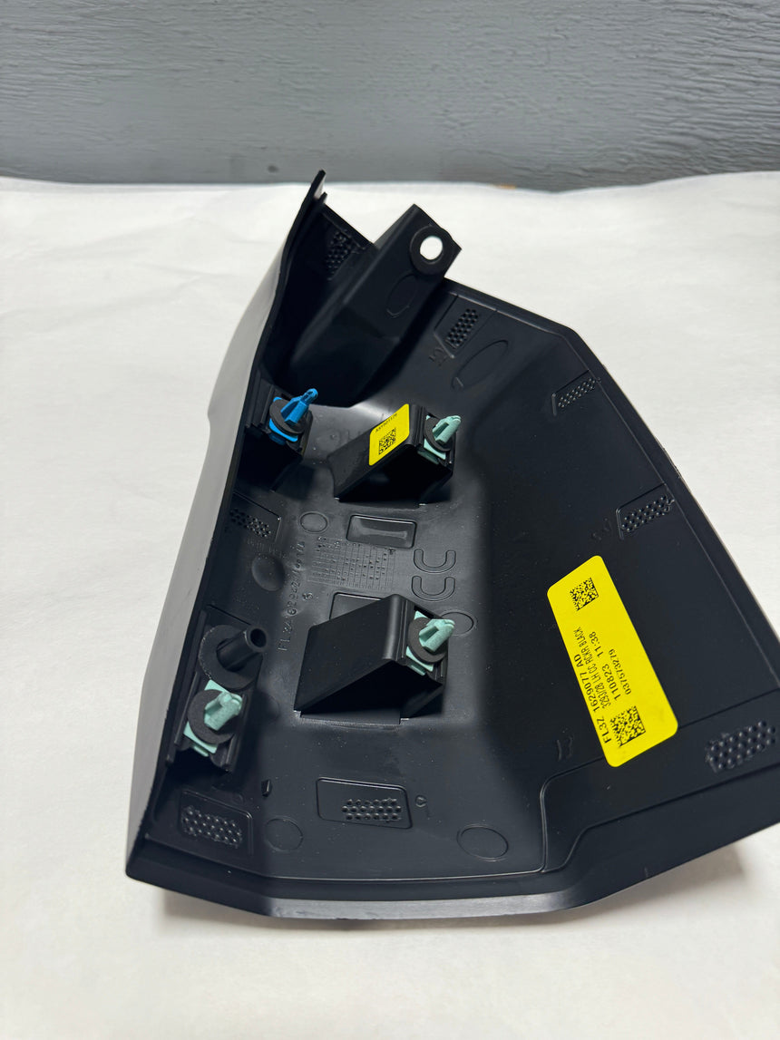 2015-2022 Ford F-150 F-250 Crew Cab Driver SIde Lower Cab Corner Molding