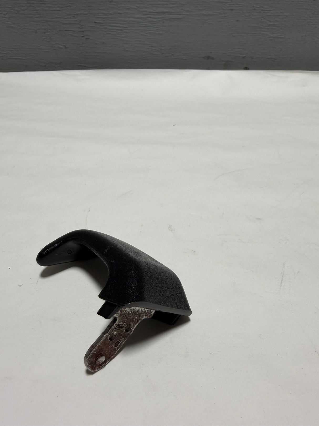 FR3Z-7660262-AD 2015-2023 Ford Mustang OEM Passenger Side Seat Belt Cover Black