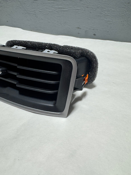 EM2Z-19893-AQ 2015-2024 Ford Edge Driver Side Center Dashboard Air Vent Louvre Twilight Color OEM