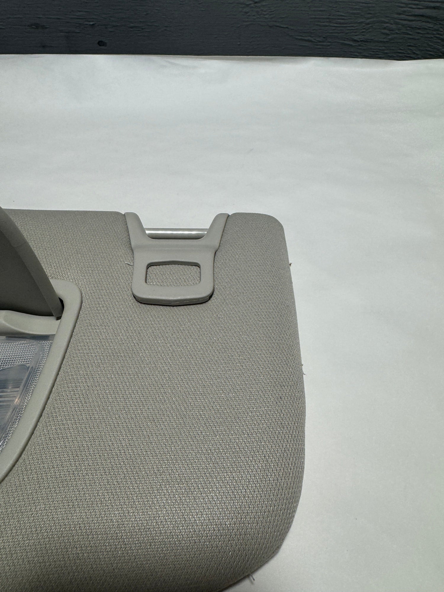 FT4Z-5804105-DC 2015-2024 Ford Edge Driver Side Sun Visor Marble Color No Sunroof No Garage Opener