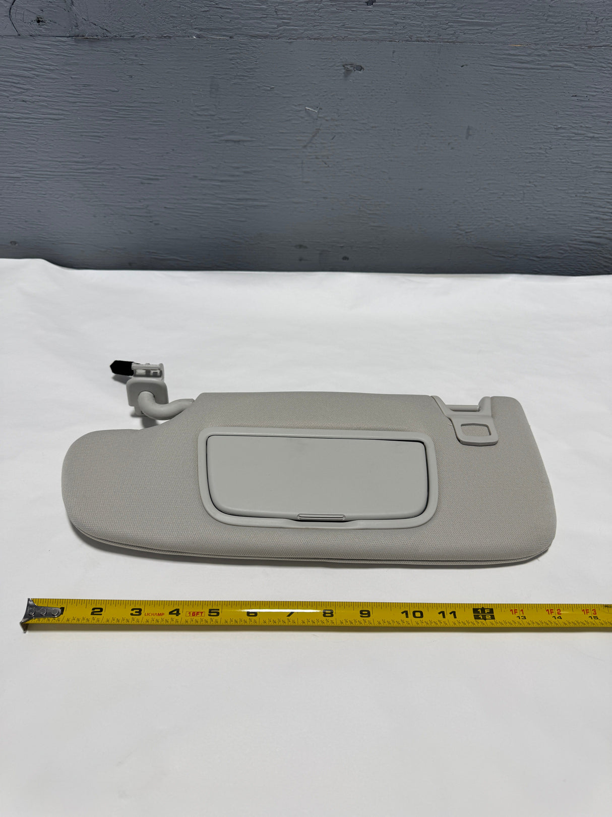 FT4Z-5804105-DC 2015-2024 Ford Edge Driver Side Sun Visor Marble Color No Sunroof No Garage Opener