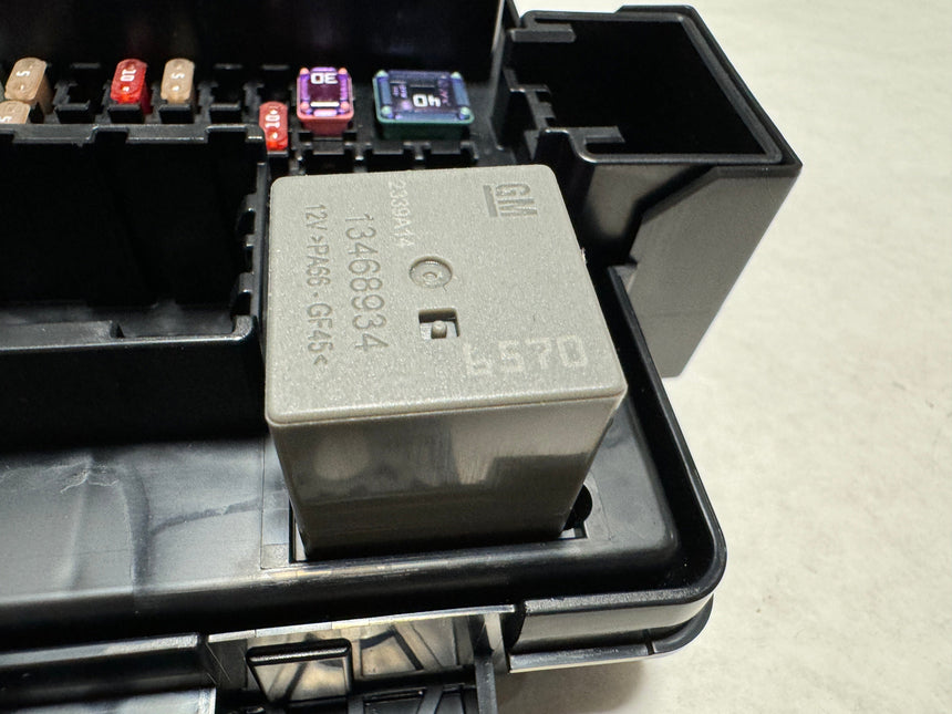 2016-2017 Camaro Rear Fuse Box Number On Current Box Must Be 4726