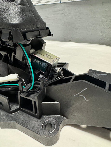 GB5Z-7210-CA-M1 2016-2017 Ford Explorer 2.3 6 Speed Transmission Floor Shifter With Handle OEM