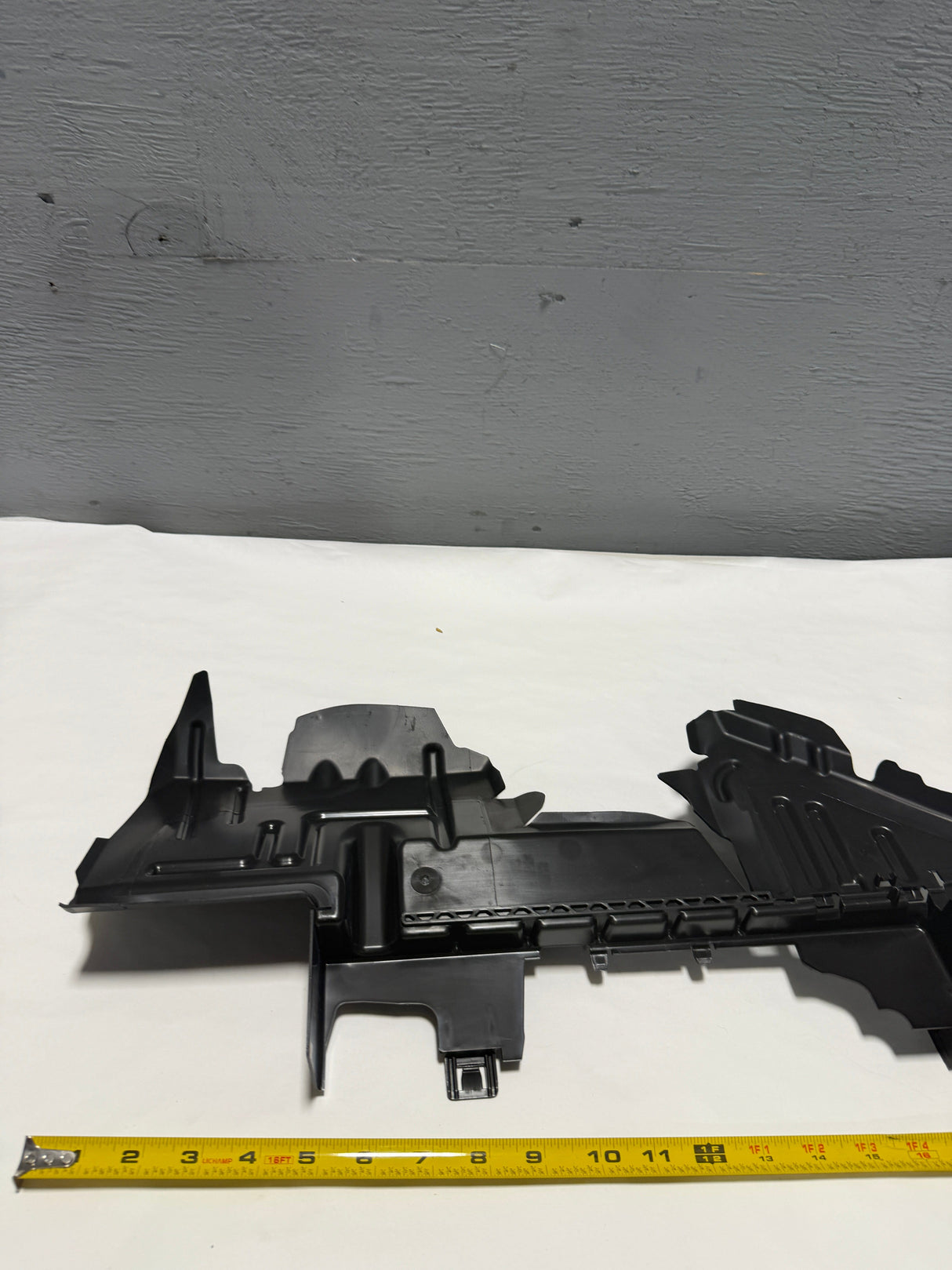 CL-0925-39138068-J5 2016-2018 Chevrolet Cruze RS 1.6v Passenger Side Air Baffle 39138068 OEM