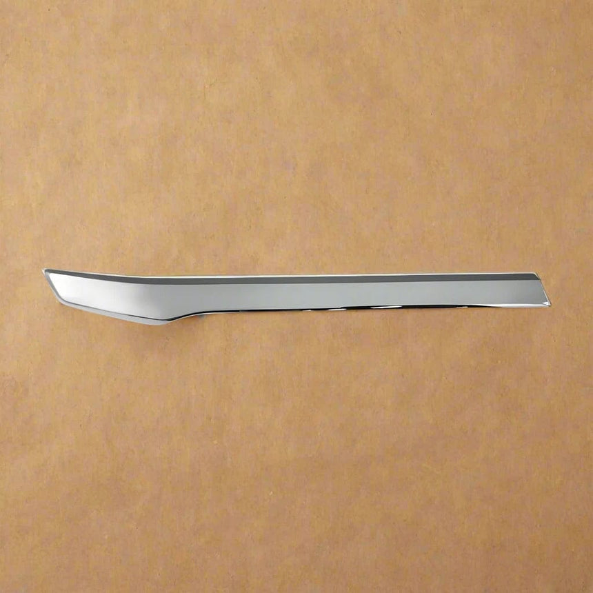 2016-2018 Honda Pilot Molding Passenger Side Grille Middle Molding OEM