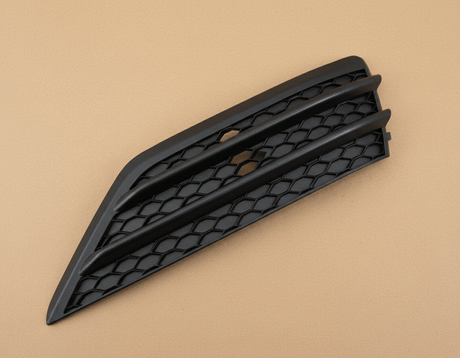 71107-TG7-A00 2016-2018 Honda Pilot OEM Driver Side Front Bumper Fog Light Trim