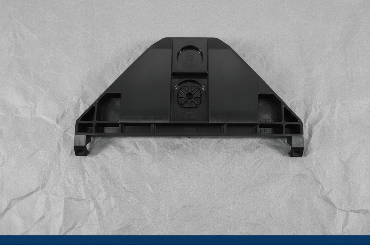 76828-0R010 2016-2018 Toyota RAV4 Liftgate Center Retainer Trim Bracket OEM