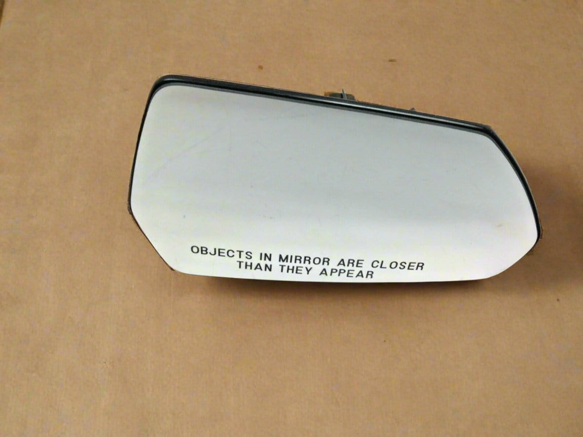 23487738 2016-2019 Chevrolet Camaro Passenger Side Power Mirror Glass Non Auto Dimming OEM