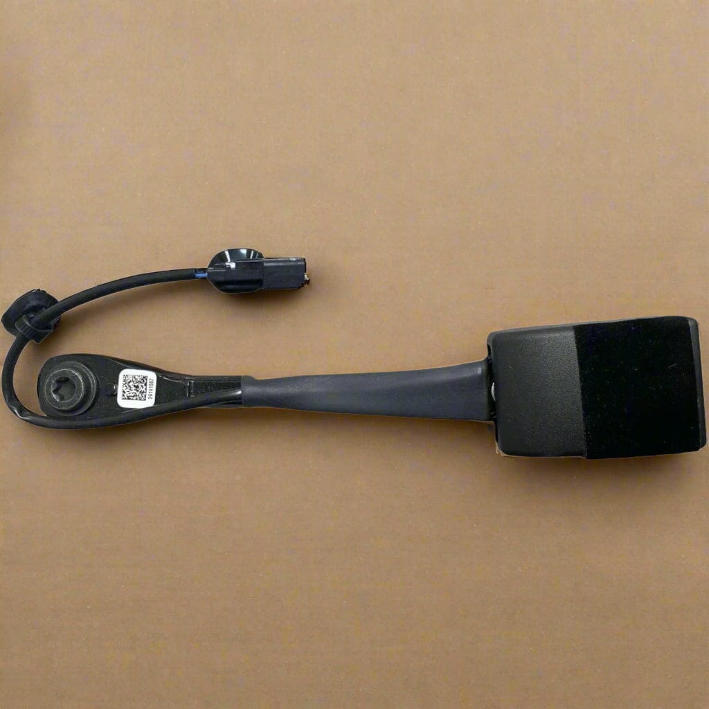 84613360 2016-2019 Chevrolet Malibu Driver Seat Belt Buckle Black Genuine OEM New