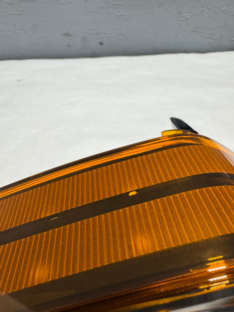 23444105 2016-2019 Silverado Sierra 2500 3500 Passenger Side Mirror Clearance Lamp OEM