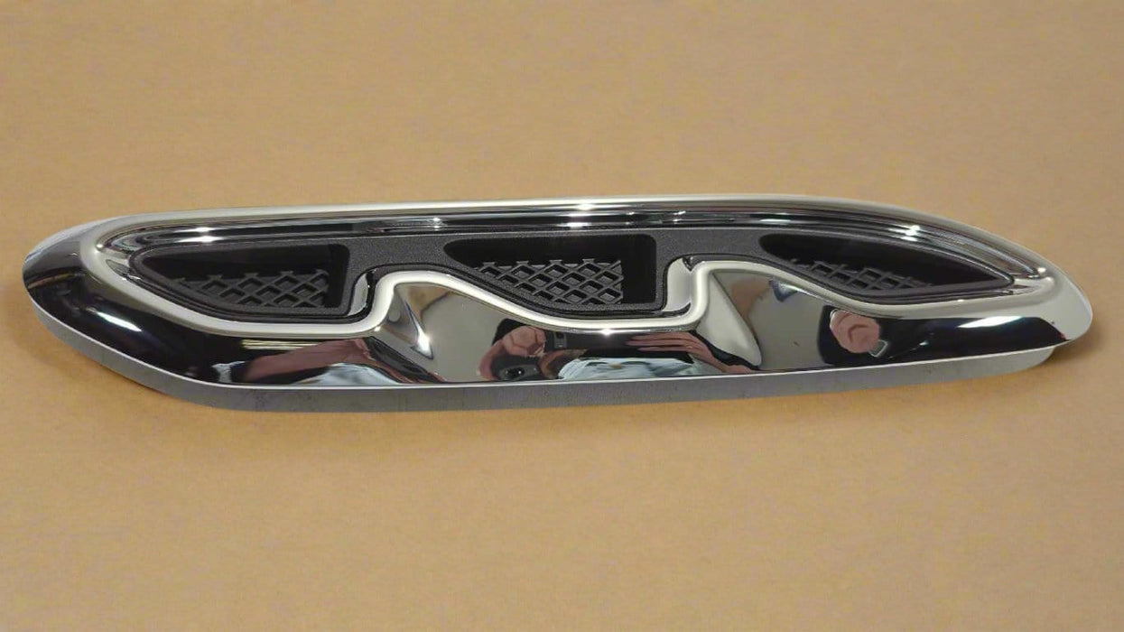 23170370 2016-2020 Buick Envision Driver Side Hood Louvre Vent Ornament Trim