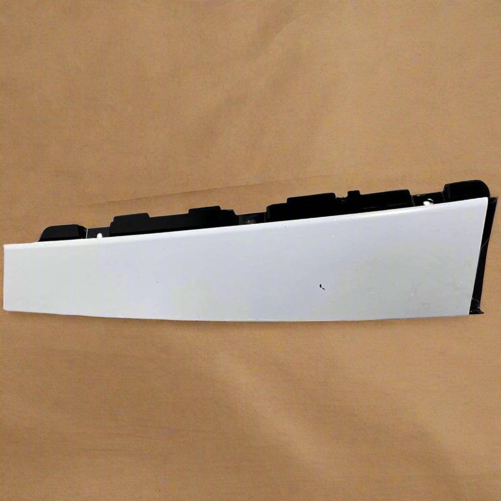 82260-C5000 2016-2020 Kia Sorento Front Passenger Side Door Frame Applique Molding OEM