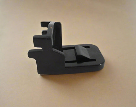 33105-TBA-A01 2016-2021 Honda Civic Passenger Side Headlight Clip Genuine OEM New