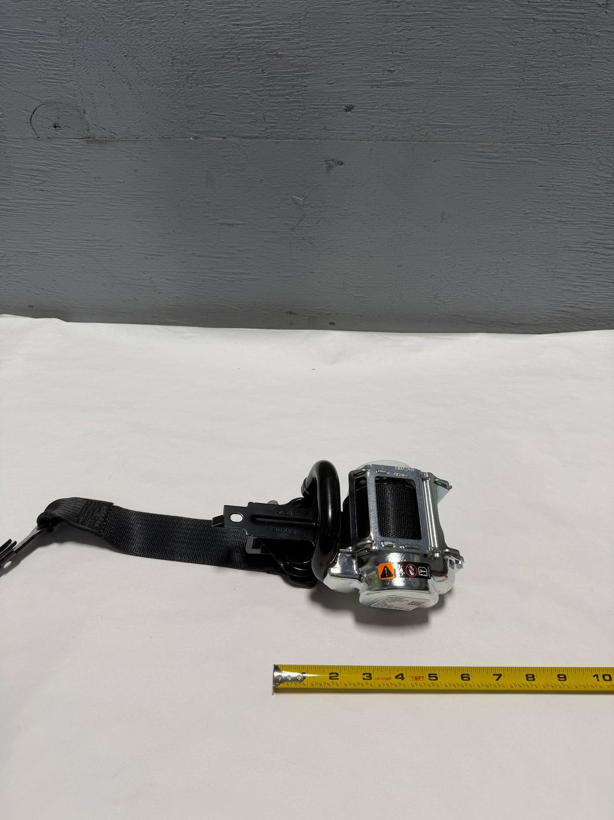 84496833 2016-2022 Chevrolet Camaro Convertible Driver Seat Belt Retractor OEM - Black