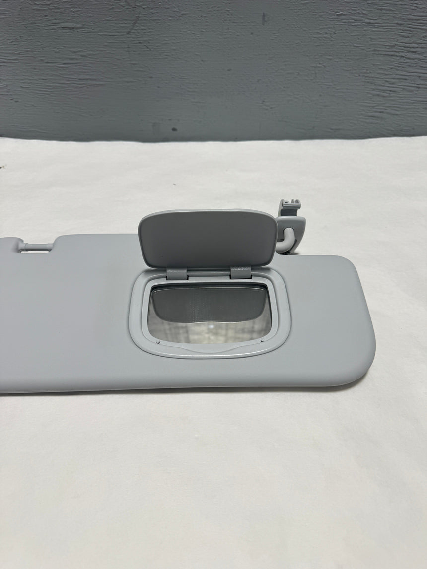 2018-2022 Fiat 500X ONLY Passenger Side Sun Visor Gray OEM New Read Notes