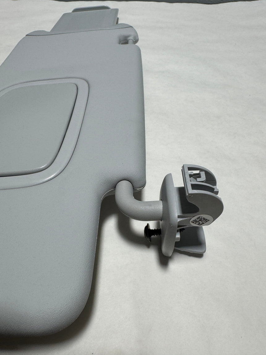 2018-2022 Fiat 500X ONLY Passenger Side Sun Visor Gray OEM New Read Notes