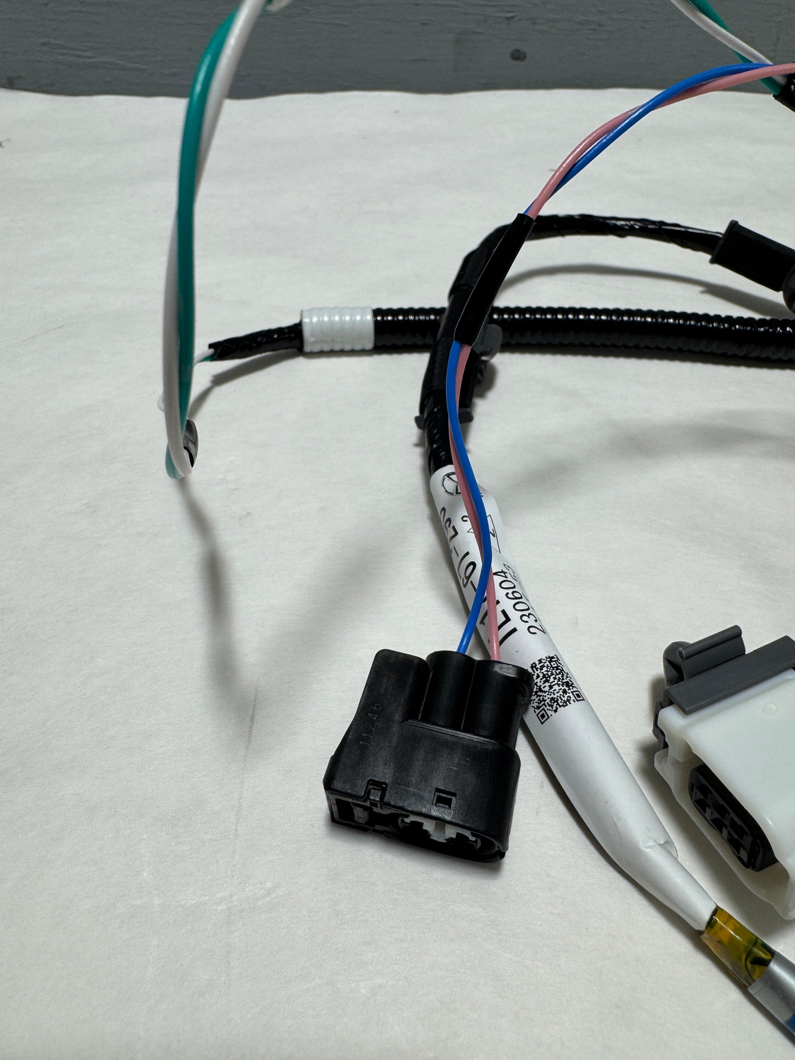 【神田】 2016-2022-mazda-cx-9-parking-