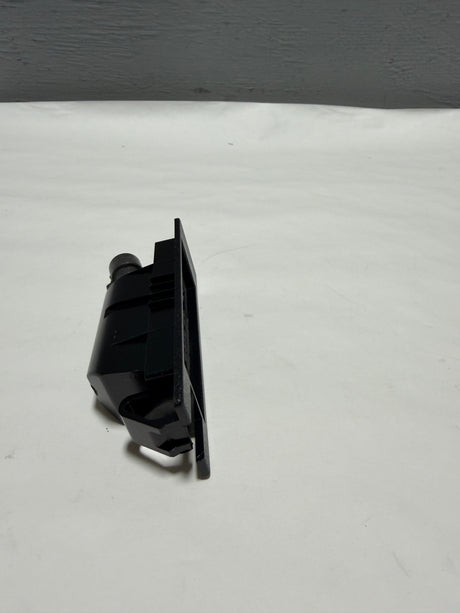 13251936 2016-2024 Chevrolet Camaro (1) License Plate Lamp Light Genuine OEM