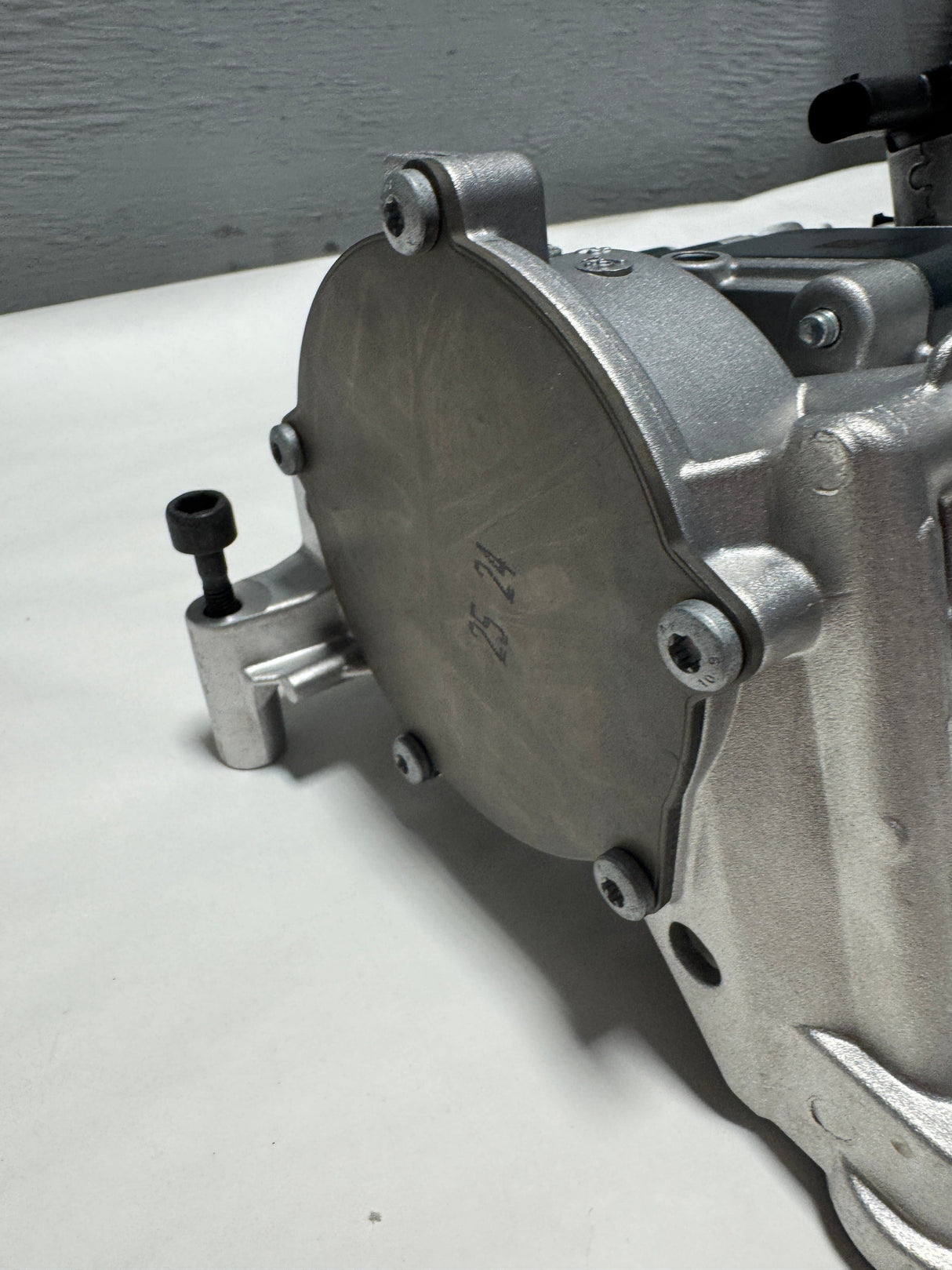 12741263 2016-2024 Chevrolet Camaro 3.6 Engine Oil Pump OEM