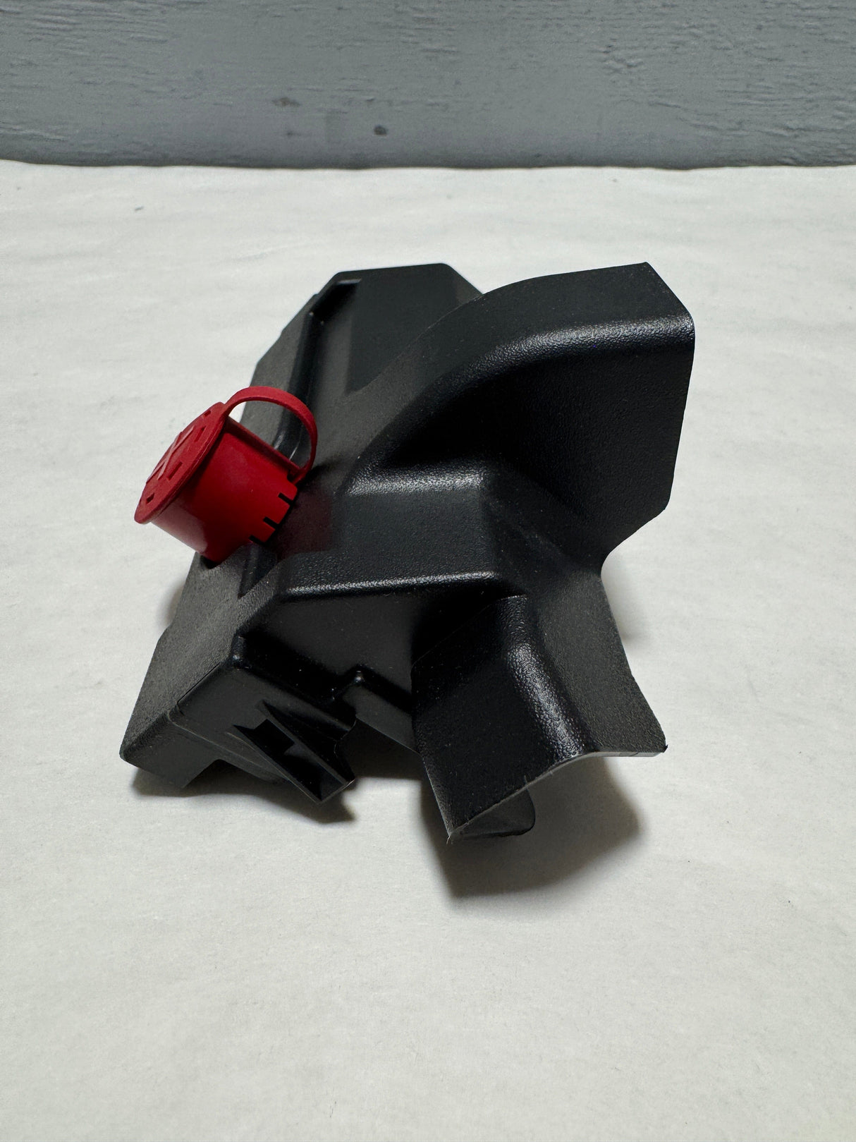 84178740 2016-2024 Chevrolet Camaro Under Hood Fuse Box Top Cover OEM