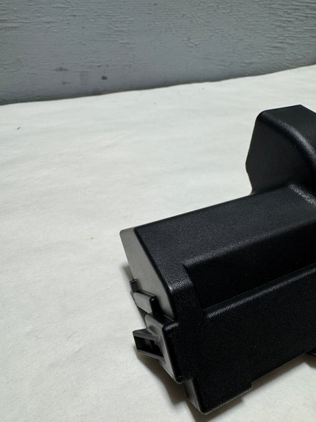 84178740 2016-2024 Chevrolet Camaro Under Hood Fuse Box Top Cover OEM