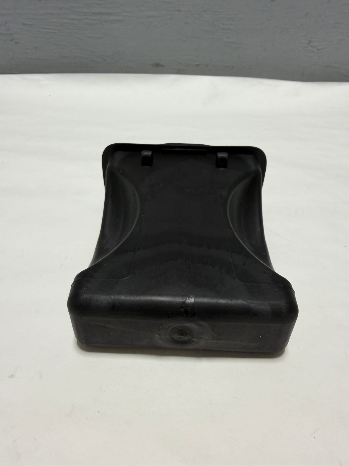 23279034 2016-2025 Chevrolet Malibu Center Console Rubber Phone Charger Liner Genuine OEM
