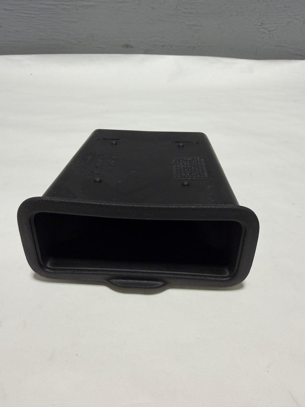 23279034 2016-2025 Chevrolet Malibu Center Console Rubber Phone Charger Liner Genuine OEM