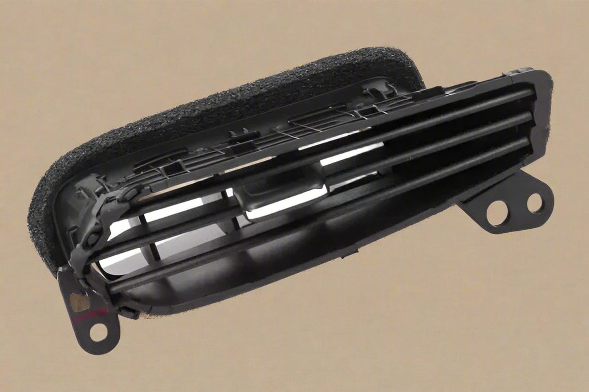 84114174 2016-2025 Chevrolet Malibu Driver Side Dash Panel Center Air Outlet Vent Louver OEM