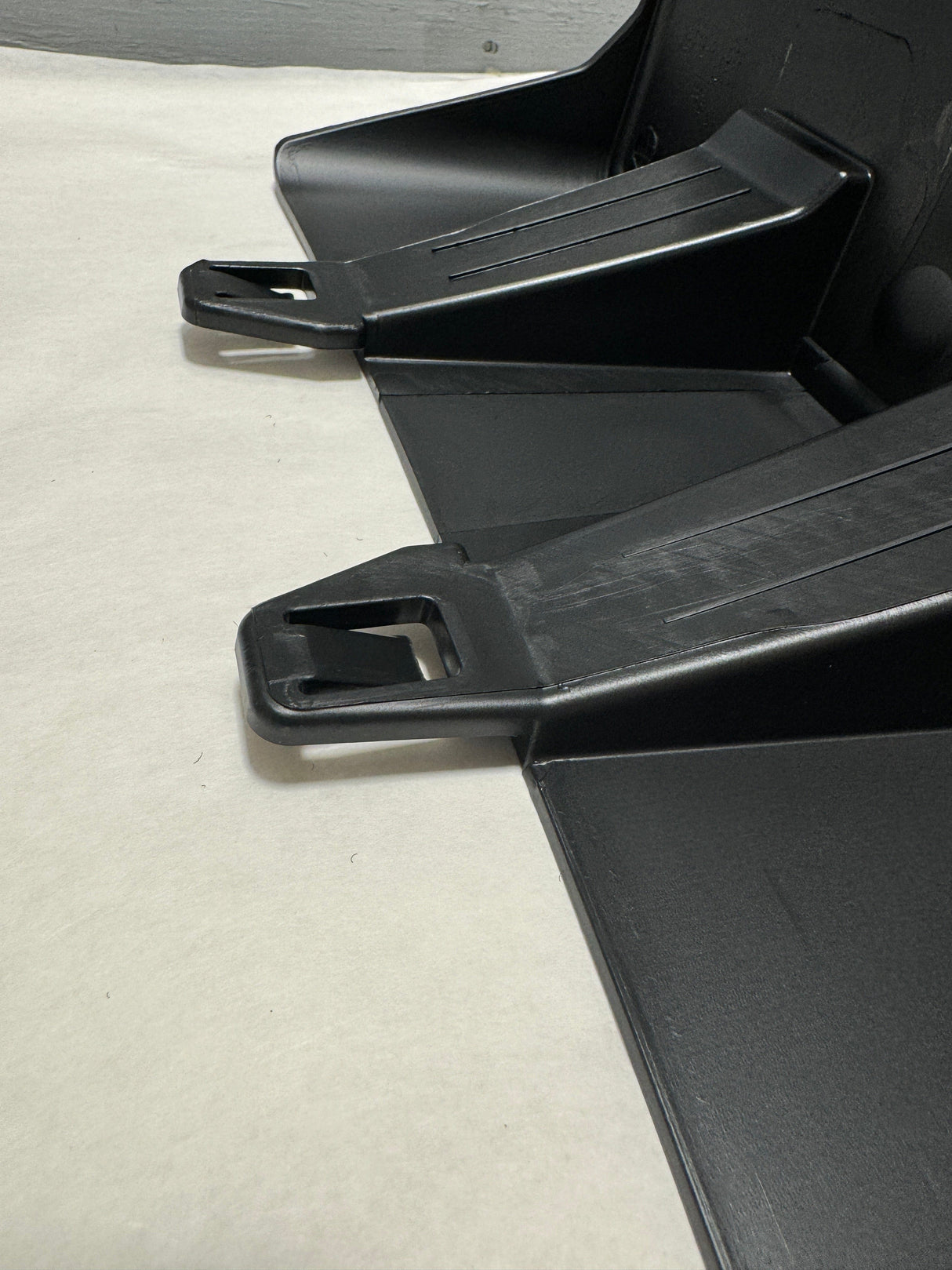 HC3Z-17A385-BC 2017-2019 Ford F-350 Dually 4WD Front Bumper License Plate Bracket No Hardware