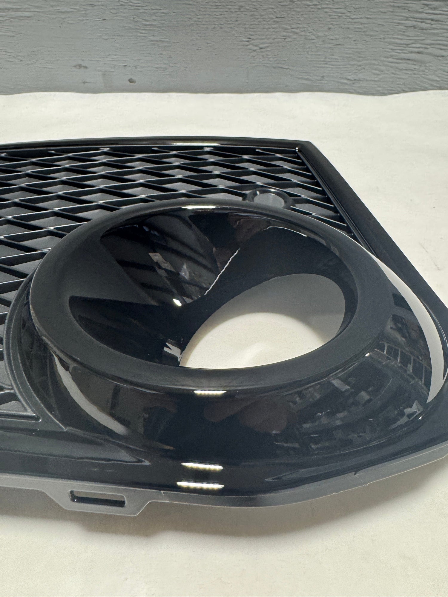 71108-TGH-K00 2017-2019 Honda Civic Touring or Type-R Driver Side Fog Light Bezel Garnish Trim