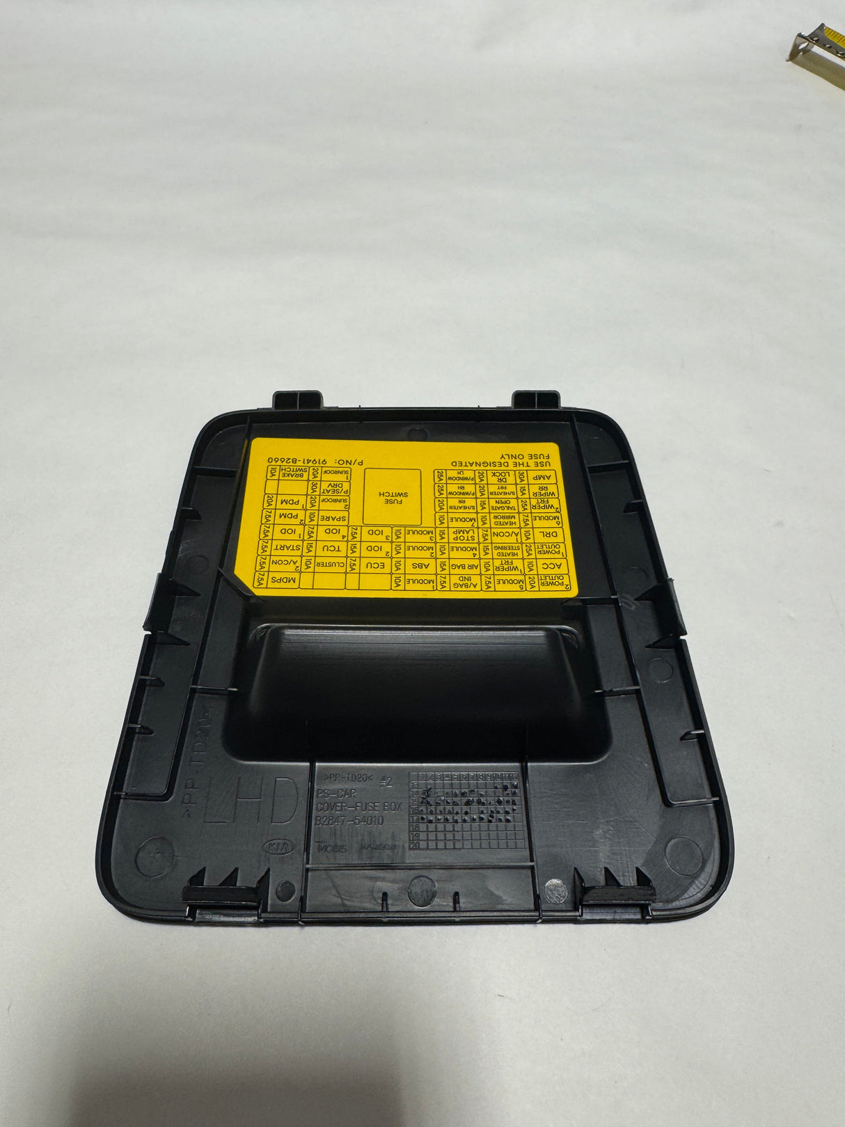 84753-B2AB0EQ 2017-2019 Kia Soul Interior Fuse Box Cover Door OEM New