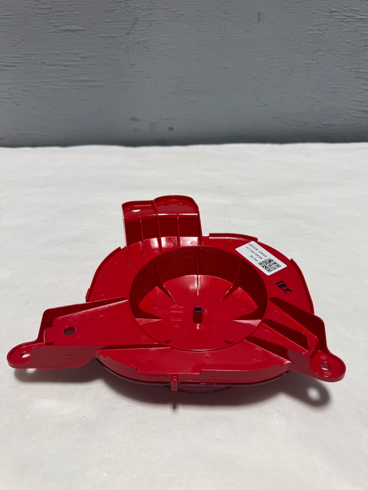 92405-B2500 2017-2019 Kia Soul Rear Driver Side Red Reflector OEM Genuine New