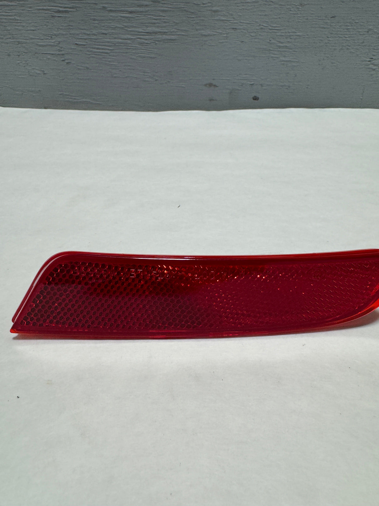 33505-TZ5-A01 2017-2020 Acura MDX A-Spec Passenger Side Rear Bumper Reflector OEM