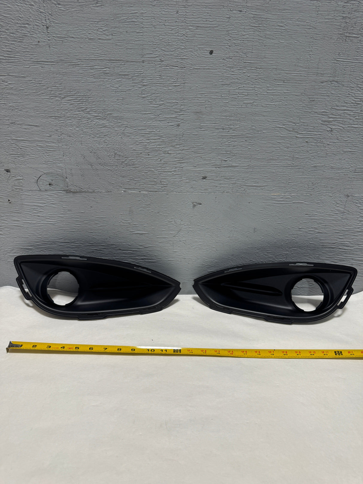 68229007AA and 68229006AA 2017-2020 Chrysler Pacifica Left & Right Side Fog Light Lamp Bezels OEM