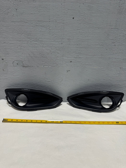 68229007AA and 68229006AA 2017-2020 Chrysler Pacifica Left & Right Side Fog Light Lamp Bezels OEM